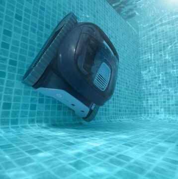 Gemaş DOLPHIN LIBERTY 300 Kablosuz Otomatik Havuz Süpürge Robotu-ToptancıyızBiz